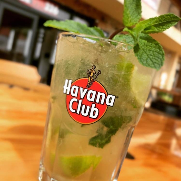 Le restaurant - Le Vin 226 - Lozari - bon restaurant LOZARI